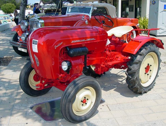 Porsche Tractor